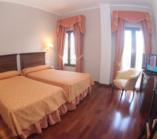Hotel Maestranza