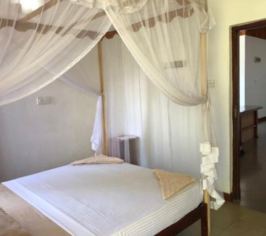 Pearl House