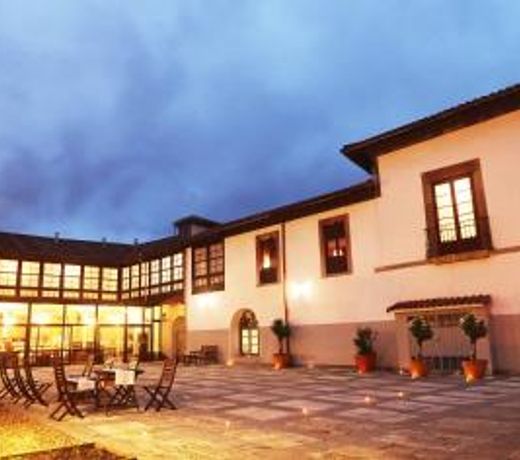 Hotel Casona del Busto