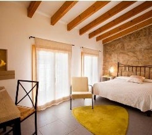 L'Hostal PollenÃ§a - Turisme Interior
