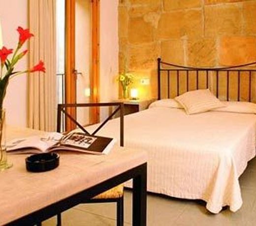L'Hostal PollenÃ§a - Turisme Interior