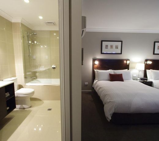Carlyle Suites & Apartments