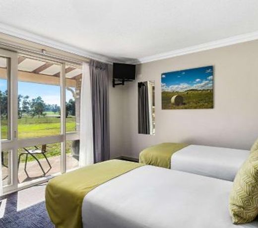 Quality Inn Carriage House