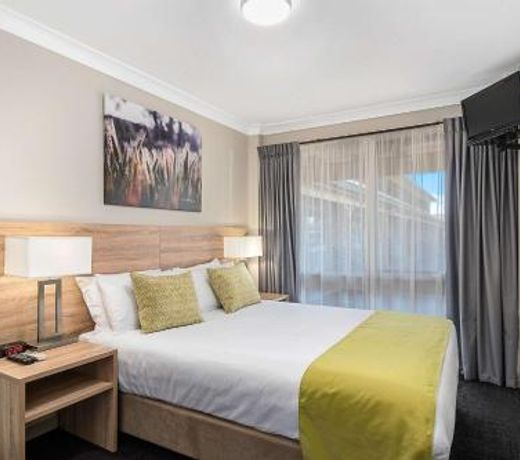 Quality Inn Carriage House