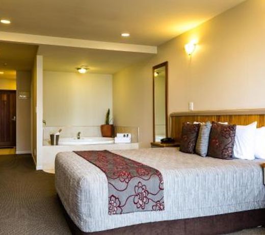 Pebble Beach Motor Inn