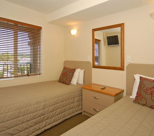 Pebble Beach Motor Inn