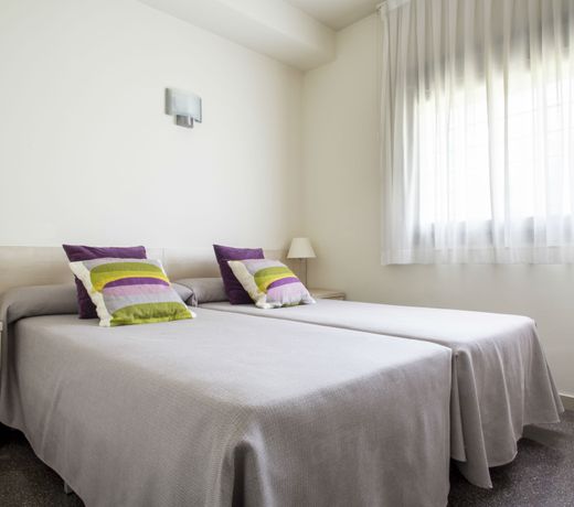 Residencia Universitaria Los Abedules