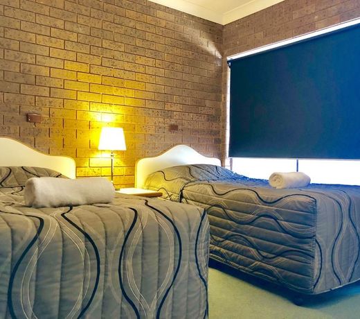 Golfview Motor Inn