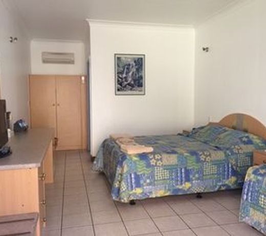 Paraway Motel