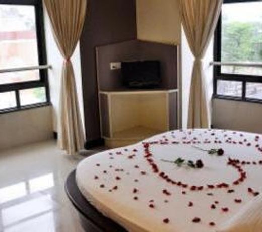 Hotel Satyaheera