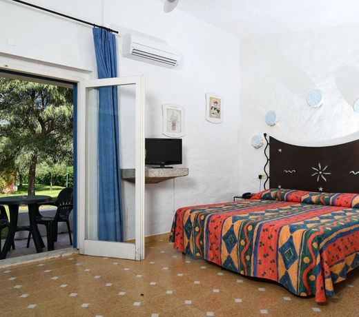 Bungalow Club Village