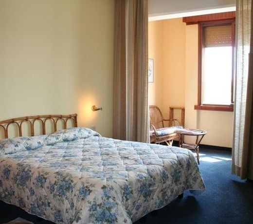 Roma Hotel