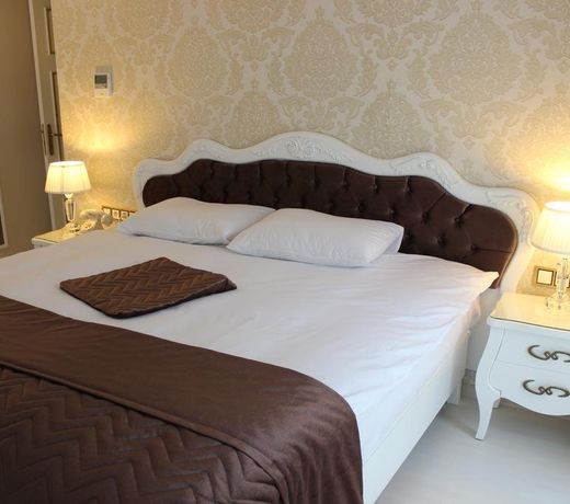 Azade Hotel