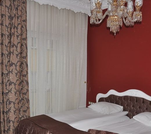 Azade Hotel
