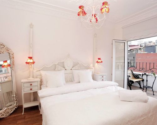 The White Swan Suites Beyoglu - Стамбул - фото 4