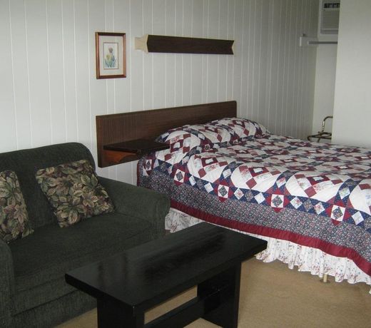 SLEEPY HOLLOW MOTEL