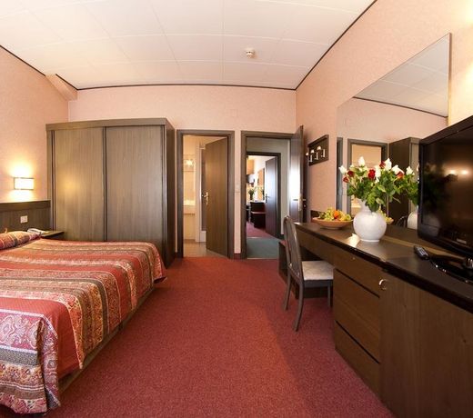 Hotel Cles