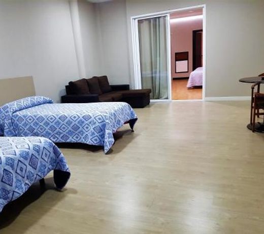 Hotel Holiday
