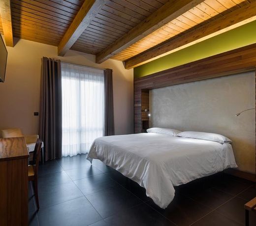 Hotel Spa Aguas de los Mallos