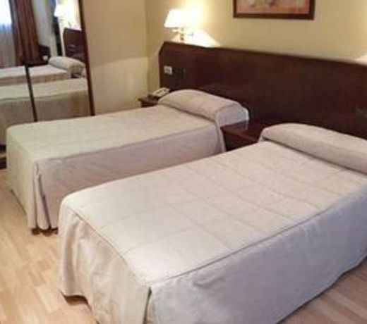 Hotel Torrebillela