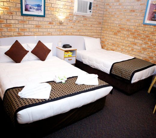 Kennedy Drive Airport Motel