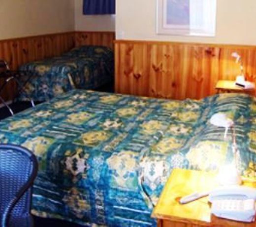 Twin Towns Motel
