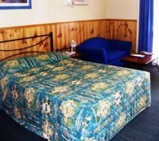 Twin Towns Motel