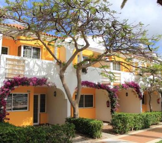 Bungalows Cordial Green Golf