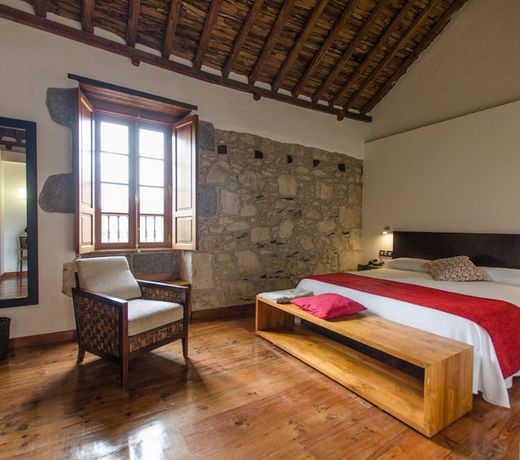 Hotel Rural El MondalÃ³n
