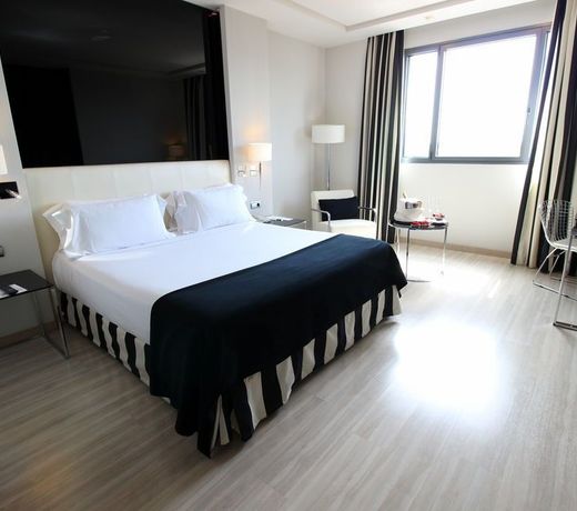 Hotel Maydrit Airport