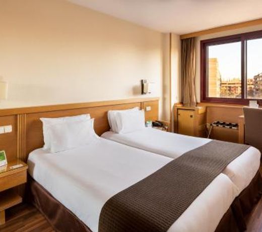 Rafaelhoteles Piramides