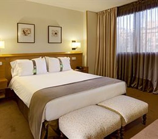 Rafaelhoteles Piramides