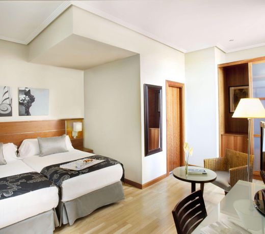 Boutique Hotel H10 Villa de la Reina
