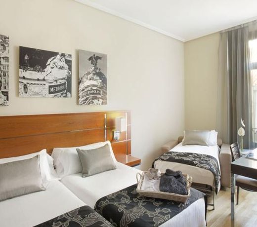 Boutique Hotel H10 Villa de la Reina