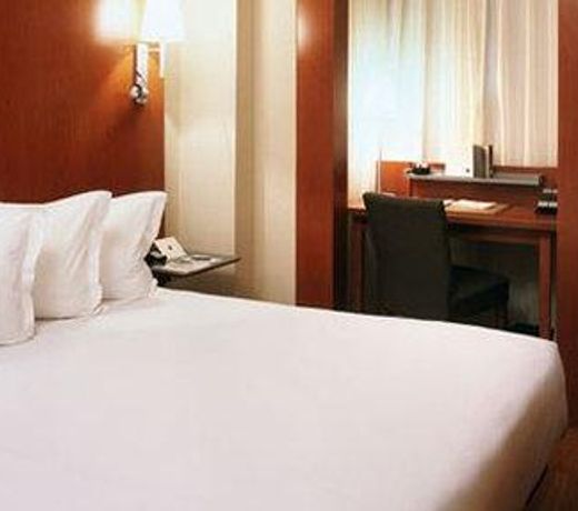 AC Hotel Los Vascos by Marriott