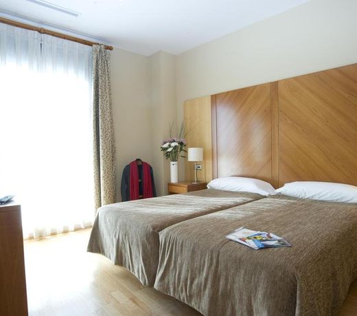 Aparthotel Ramon de la Cruz 41