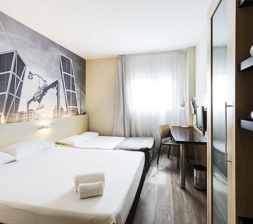 B&B HOTEL Madrid Aeropuerto T1 T2 T3