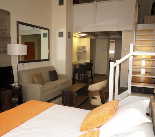 Eco Alcalá Suites