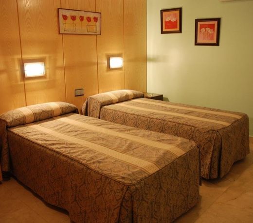 Hostal Los 5 Pinos