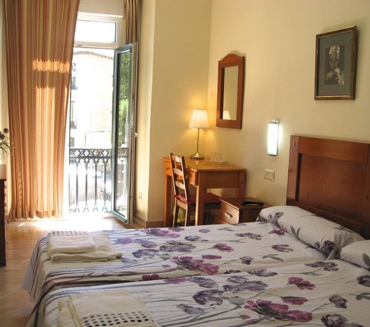 Hostal Tirso Plaza