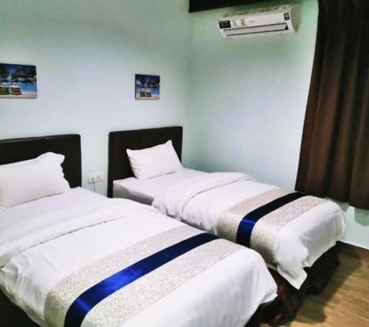 Summer Hotel