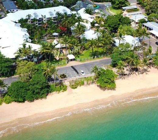 Coral Sands Beachfront Resort