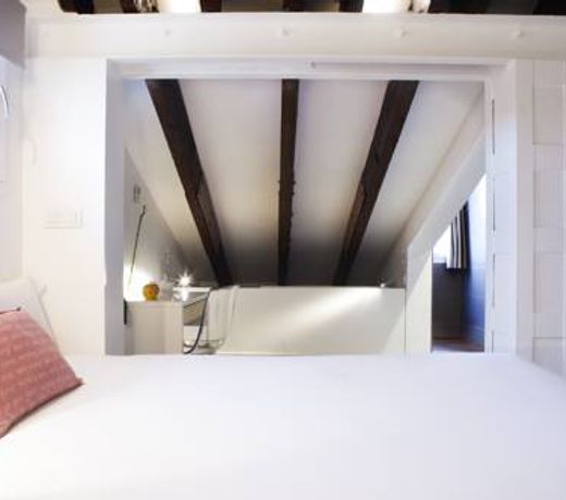Artrip Hotel