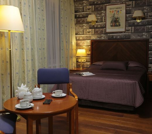 Dom Pionerov Hotel