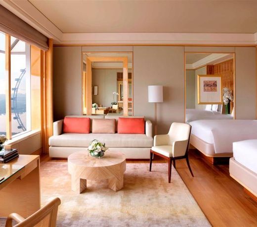 The Ritz-Carlton, Millenia Singapore