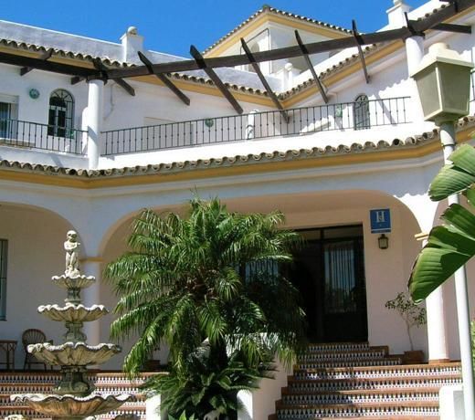 Hostal Los Pinos