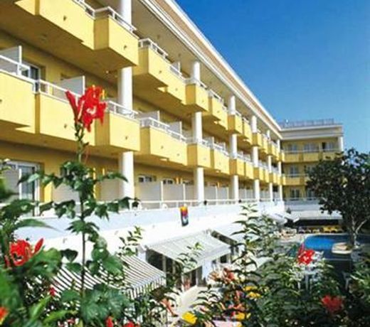 Augusta Club & Spa - Adults Only