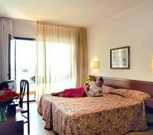 Evenia Olympic Suites