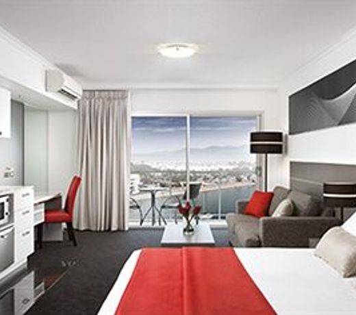 Oaks Townsville Metropole Hotel