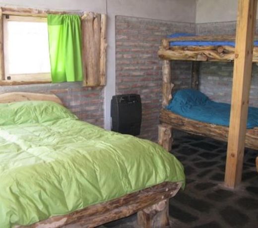 Pehuenia hostel y cabaÃ±as